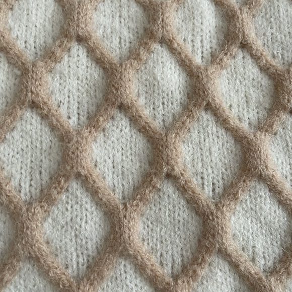 Oatmeal Diamond Knit Sweater - Picture 10 of 11